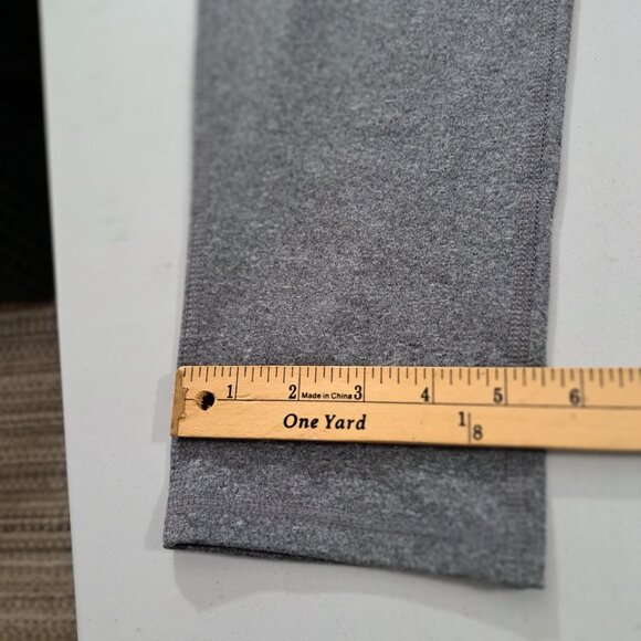 MARIKA SPORT WOMEN'S MID RISE CAPRI LEGGINGS MEDIUM 8-10, Gray/peach *NEW - Picture 13 of 13